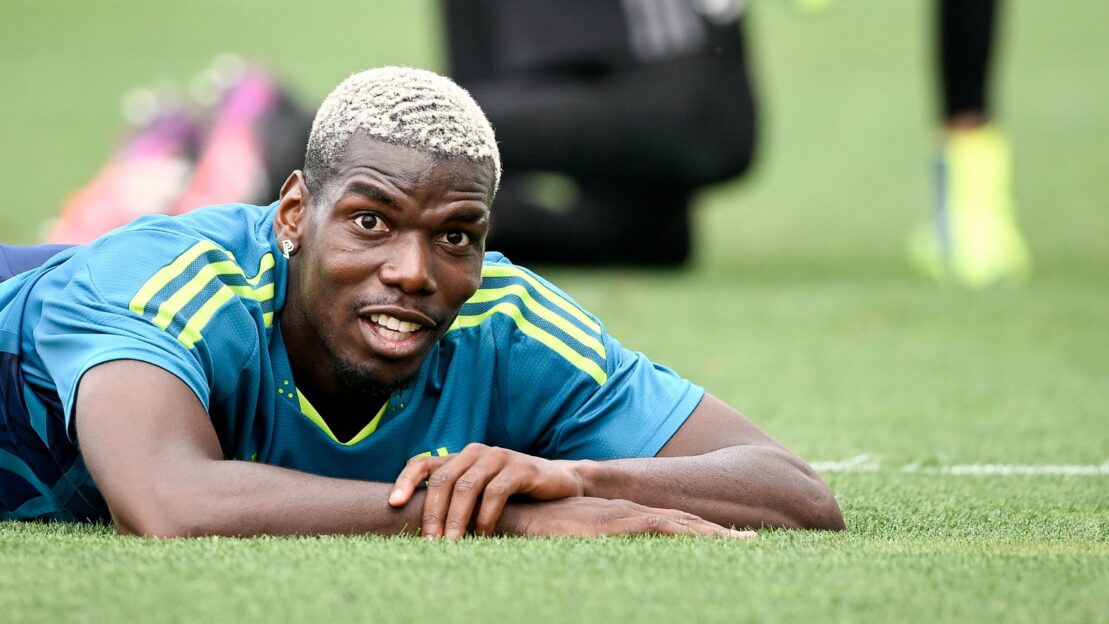 Pogba delights in training with a high-class technical gesture