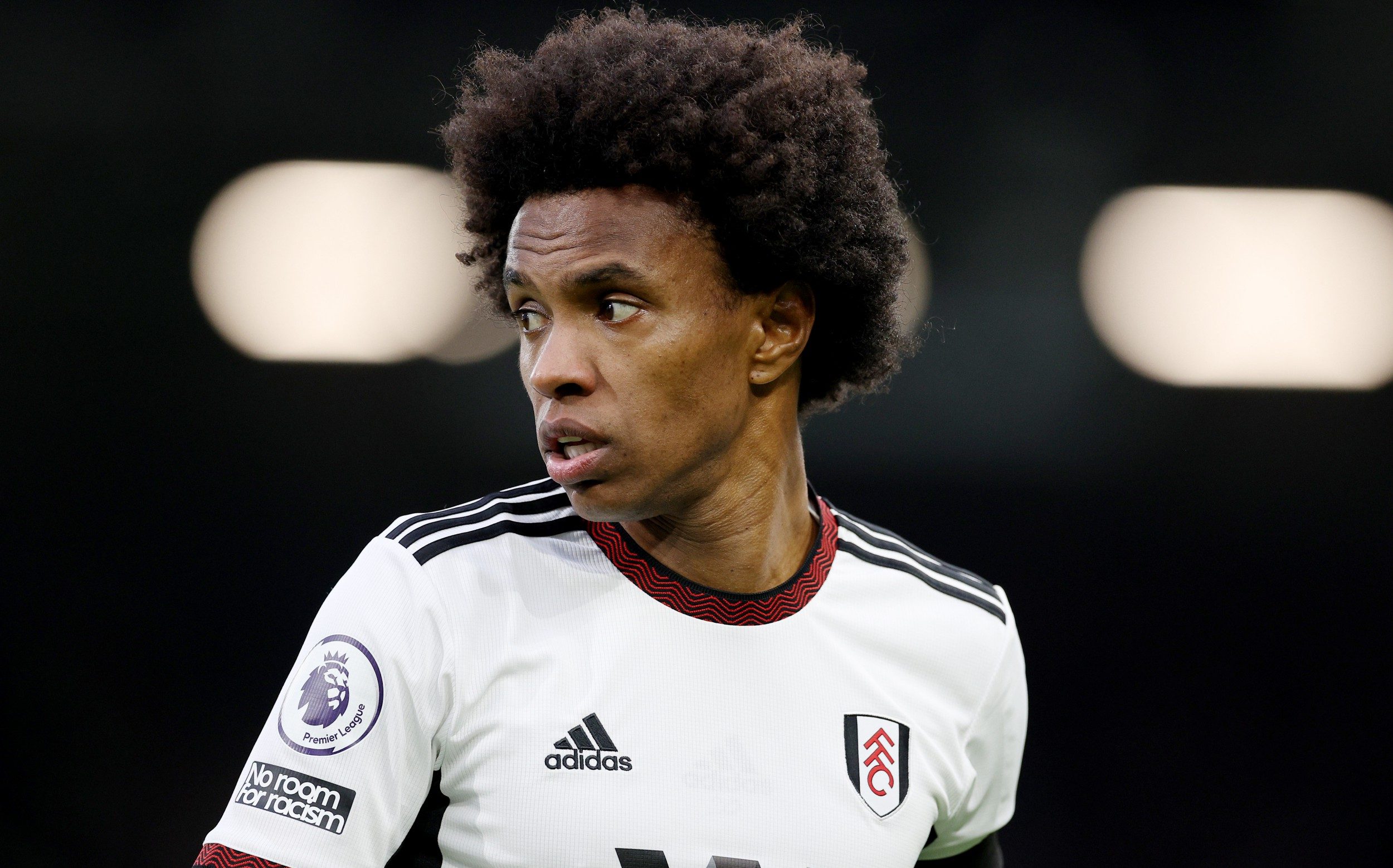 La déclaration lunaire de Willian sur le GOAT : «Il est meilleur que Messi  et Ronaldo» - Afrique Sports