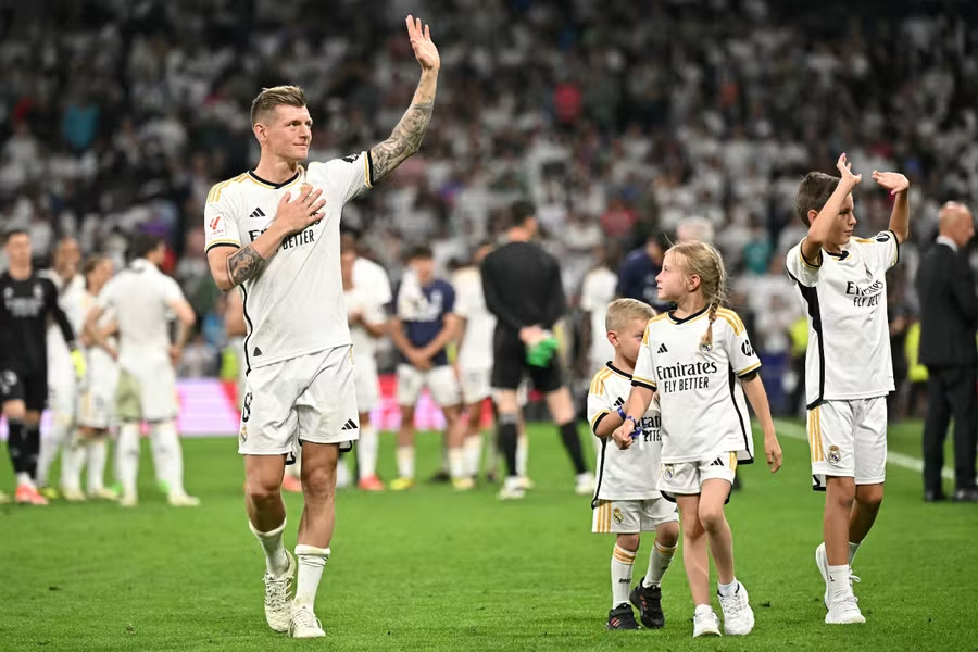 VIDEO : Les larmes de Toni Kroos et et de ses enfants lors de sa dernière au Real Madrid