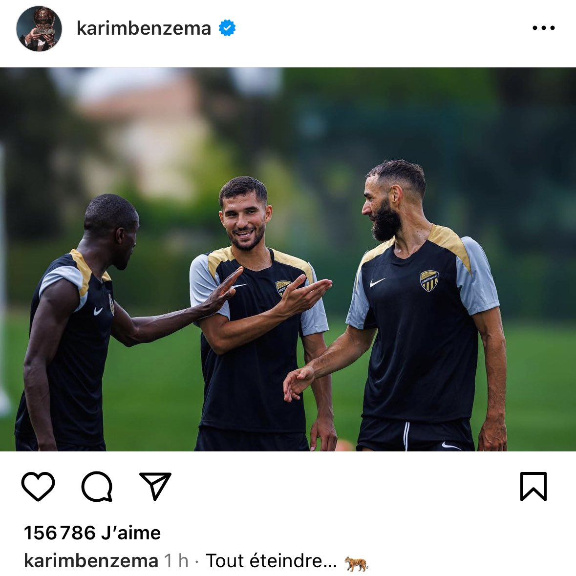 Le geste élégant de Benzema envers Aouar fait le buzz sur les réseaux sociaux