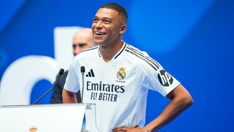 L’Hommage XXL de Mbappé à Ronaldo et Zidane émerveille le Real Madrid !