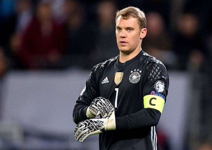  après avoir annoncé son retrait de l’équipe d’Allemagne, Manuel Neuer envisage....