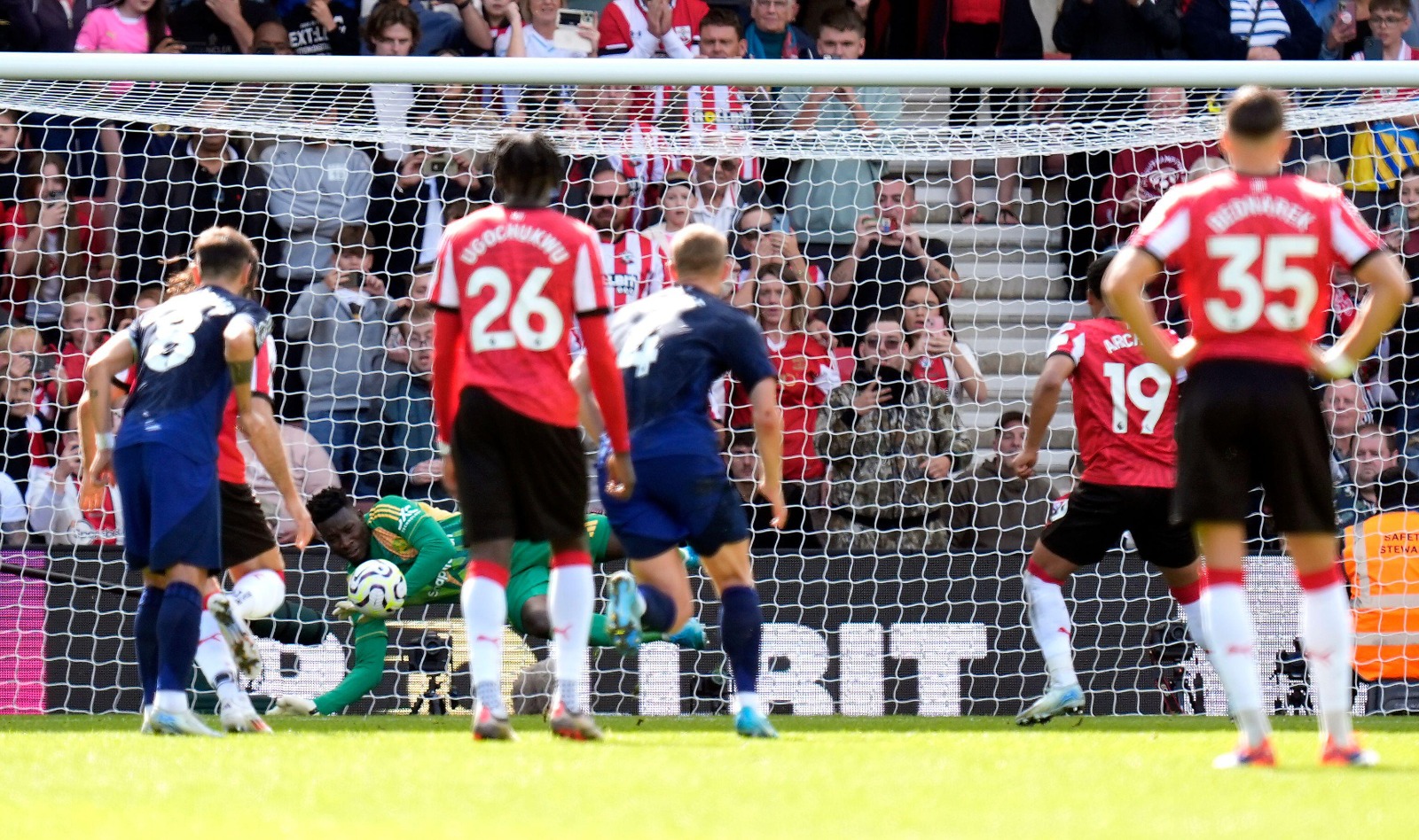 Manchester United en démonstration face à Southampton et se relance en Premier League