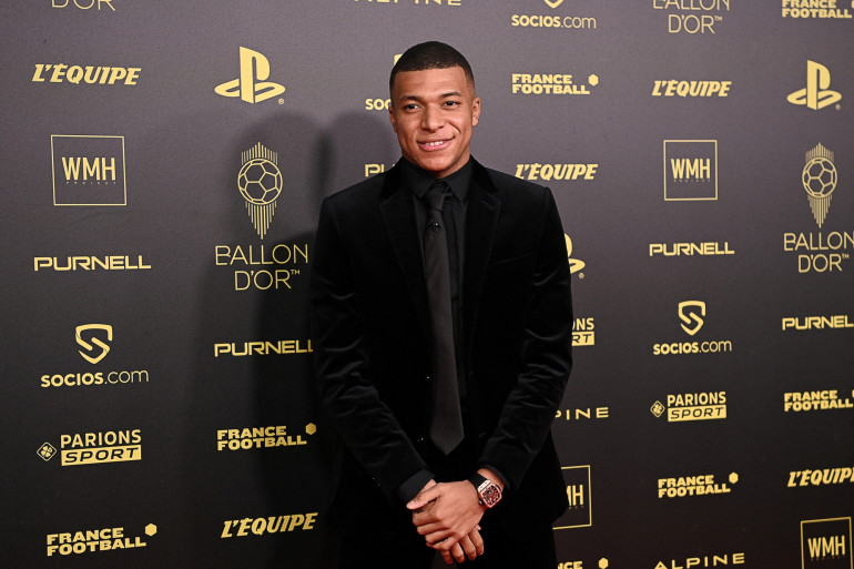 Mbappé talonne Thierry Henry dans la course au Ballon d’Or