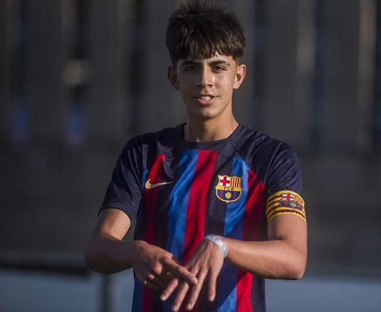  le Barça signe un nouveau joueur !