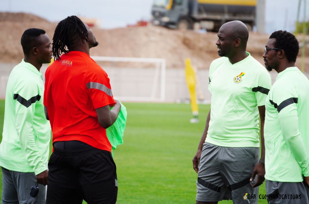  Otto Addo et son staff échappent de peu à un accident dramatique