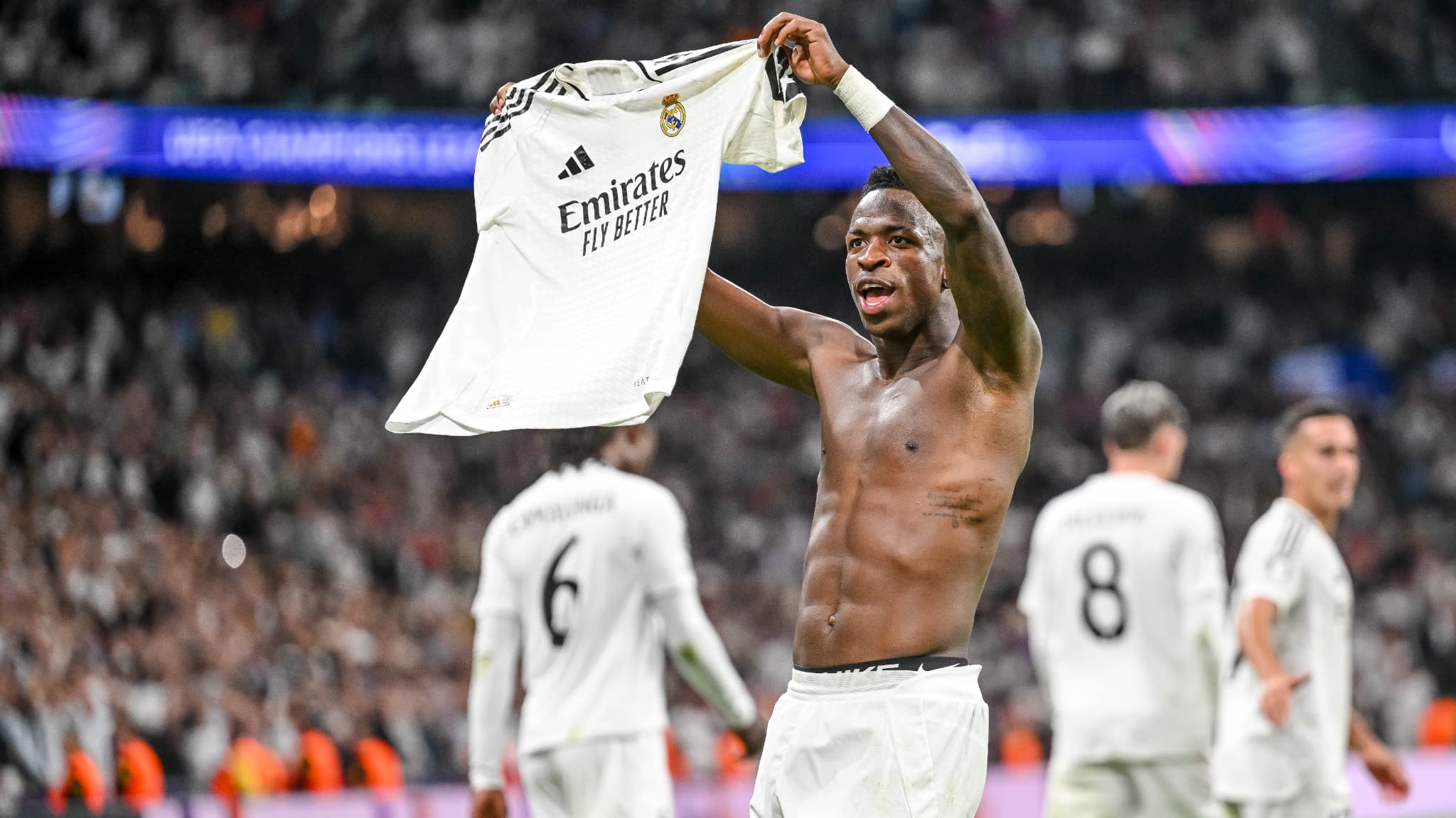 Vinícius Jr surclasse un ancien attaquant du FC Barcelone en Ligue des champions de l’UEFA