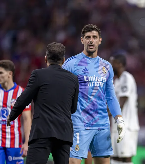 L’échange tendu entre Courtois et Simeone