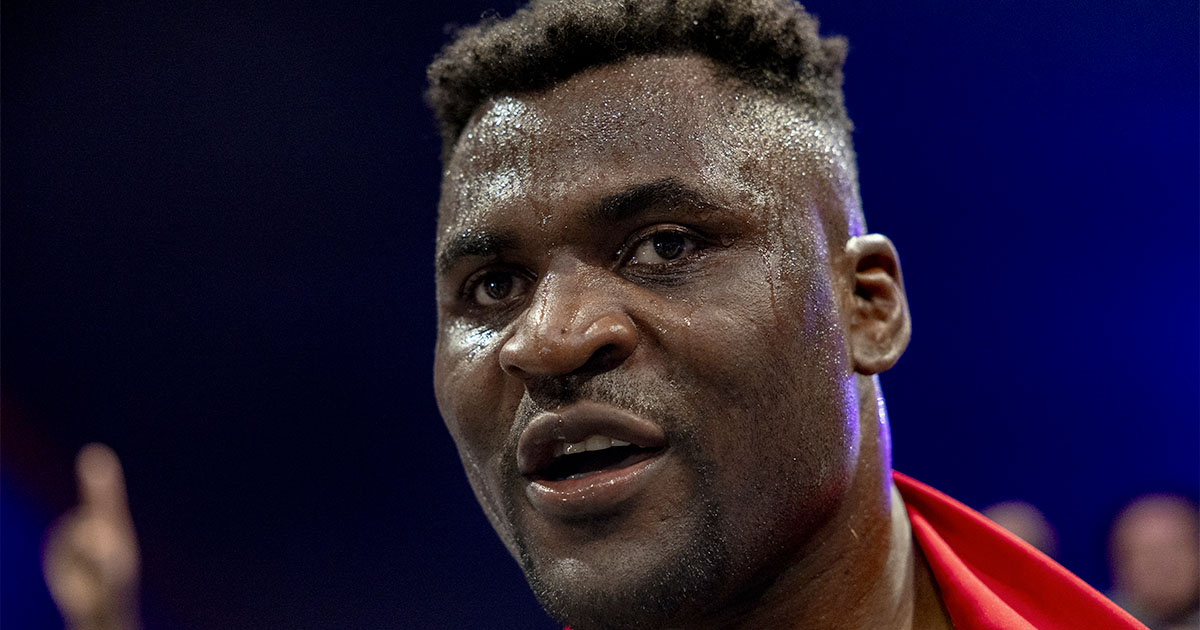 Les combattants du MMA réagissent à la victoire fracassante de Francis Ngannou