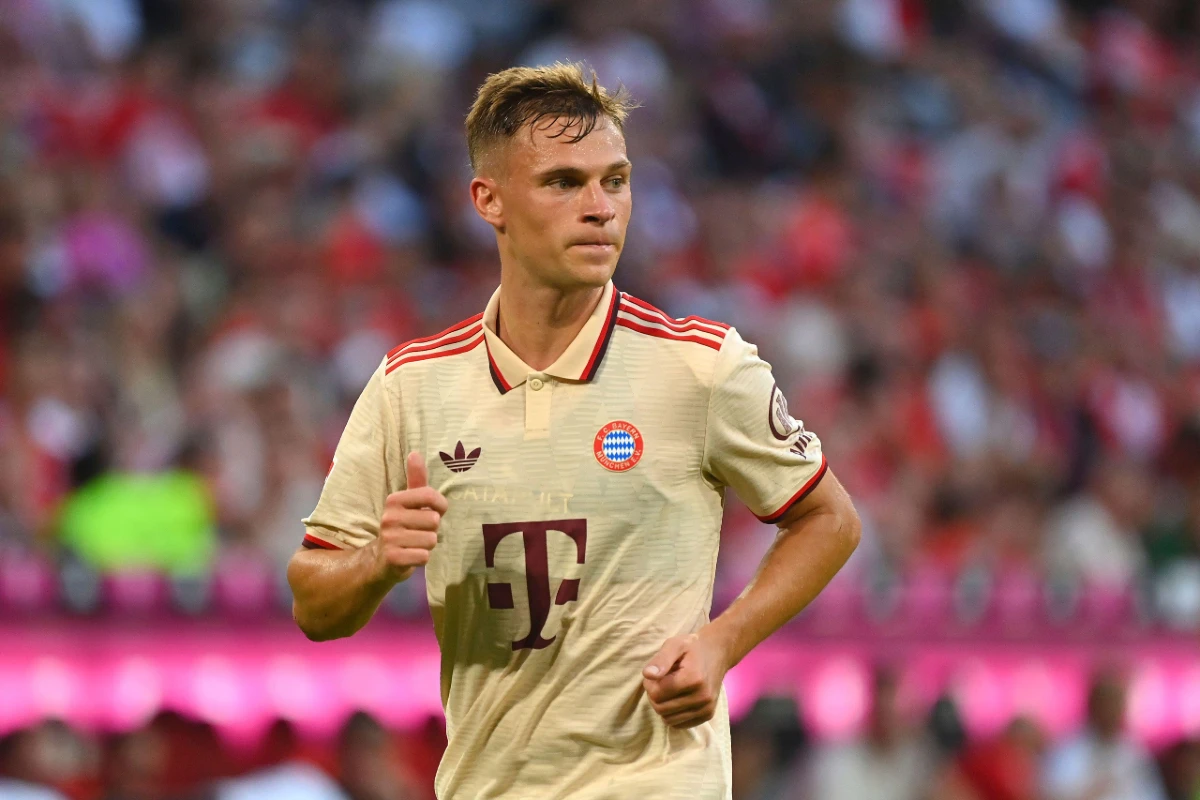 4h avant le match, Kimmich tranche entre le Barça et le Bayern