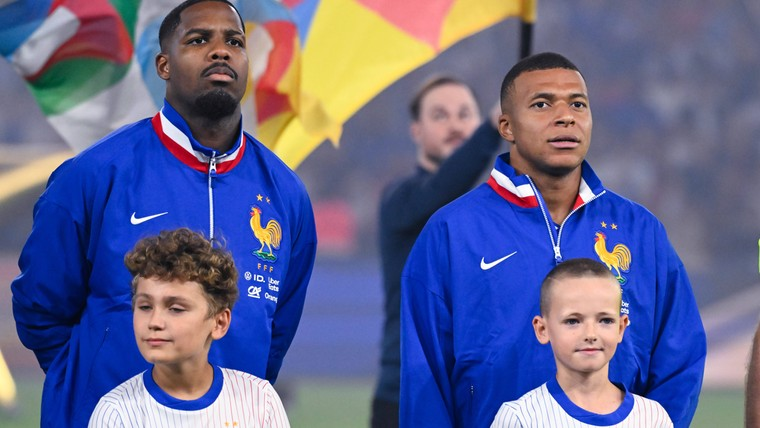 Didier Deschamps prend la défense de Maignan face à Mbappé !