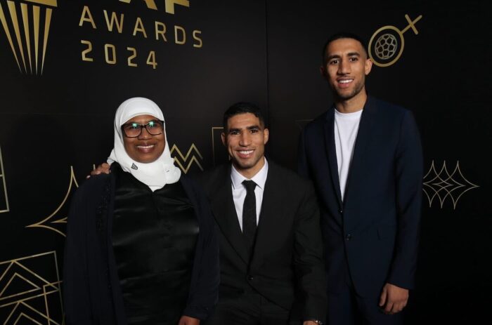 Hakimi en famille au Ballon dor africain e1734473018961