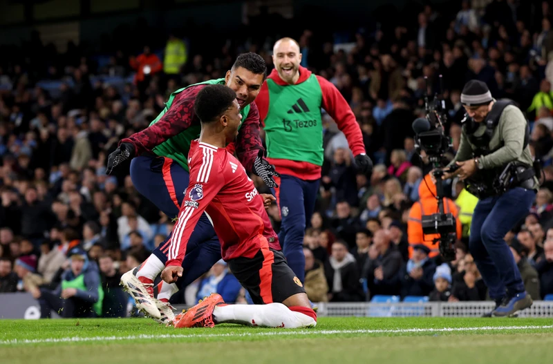 L’image de Amad Diallo et Guardiola qui fait le buzz sur les réseaux.