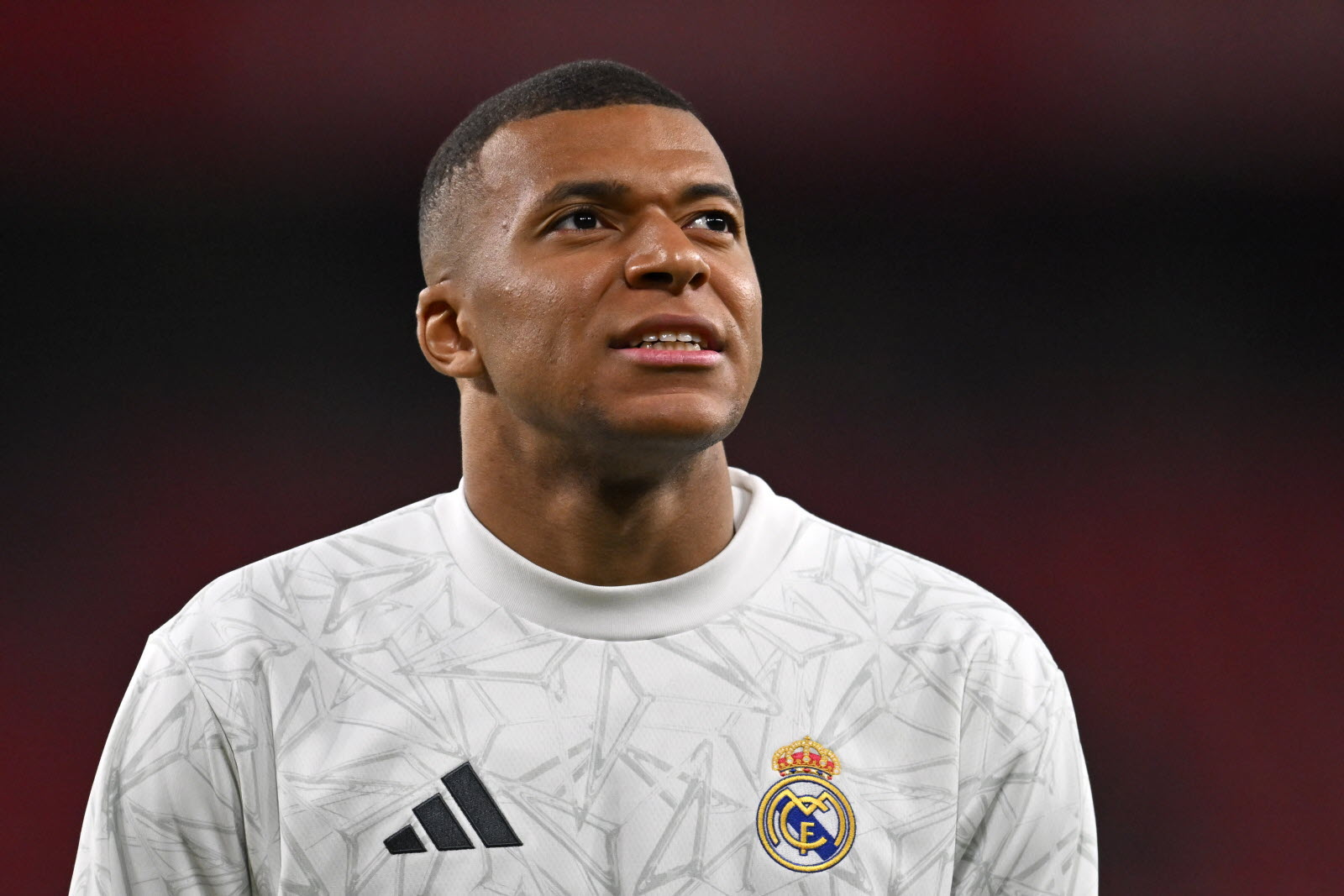 Kylian Mbappé ignore ses coéquipiers du Real Madrid dans sa liste des cinq grands joueurs