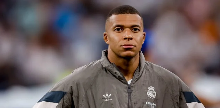 Kylian Mbappé ignore ses coéquipiers du Real Madrid dans sa liste des cinq grands joueurs