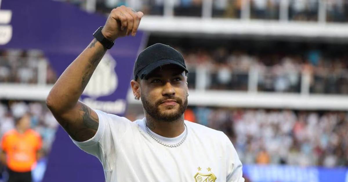 Neymar de retour à Santos : ses premiers mots intriguent !