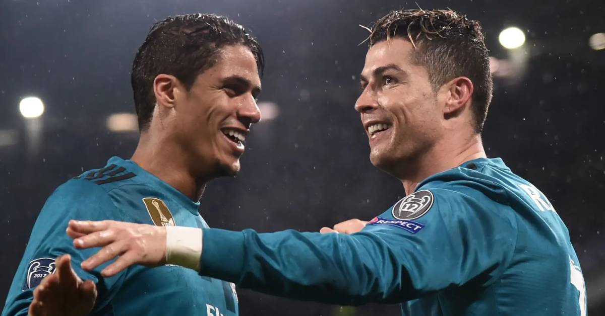 Varane révèle tout sur les séances d’abdos de Ronaldo : un secret bien gardé !