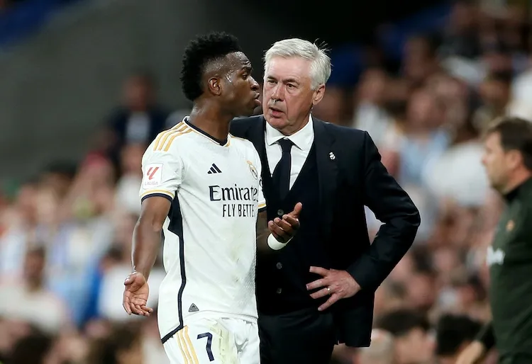 Tensions au Real Madrid ? Vinicius se plaint d’un coéquipier auprès d’Ancelotti !