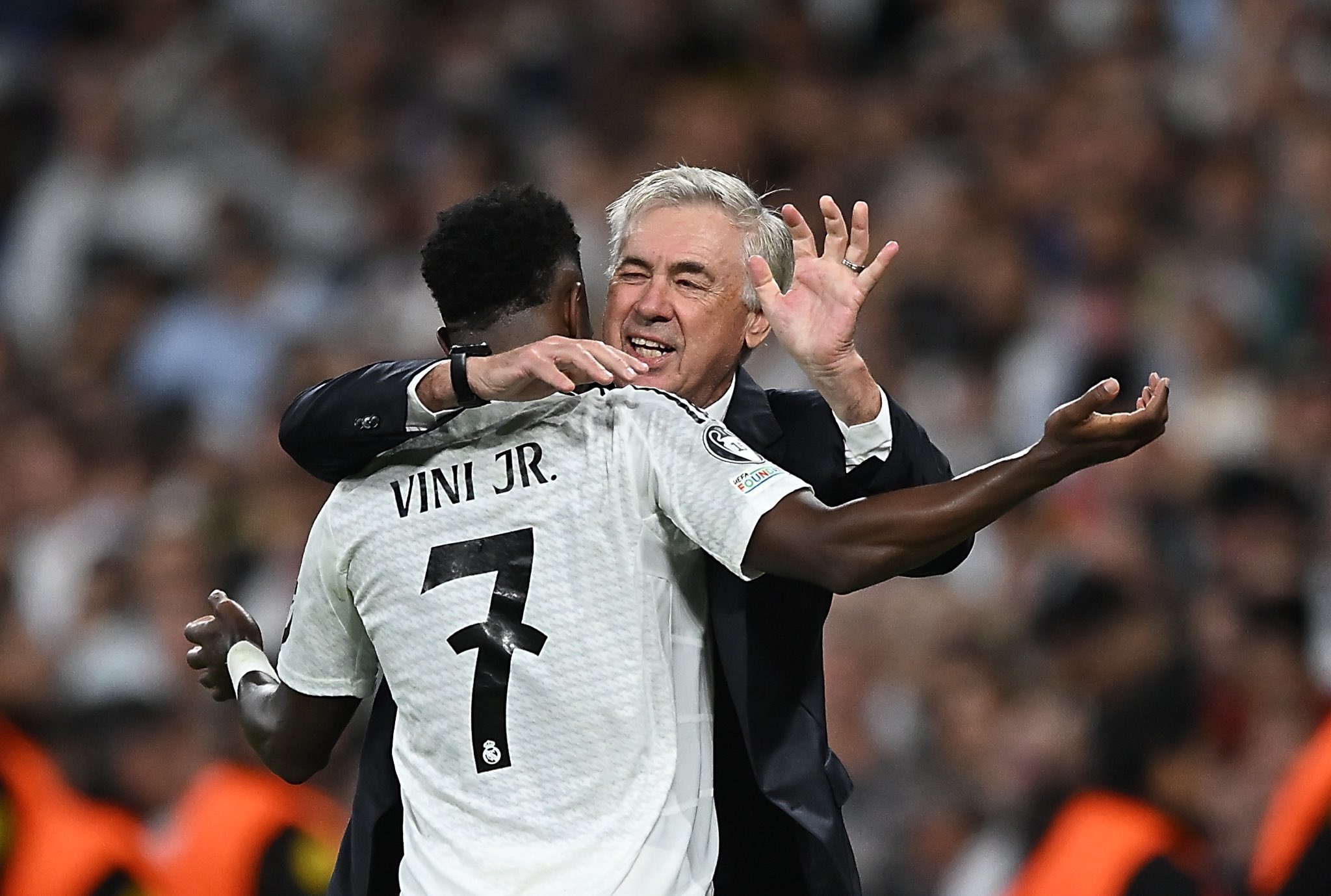 Real Madrid : Ancelotti s’adresse à Vinicius qui inquiète avec sa mauvaise passe !