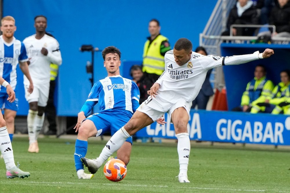  Mbappé brise le silence après son carton rouge